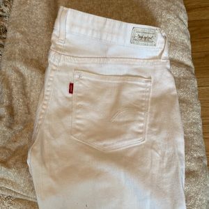 Levi’s white jeans